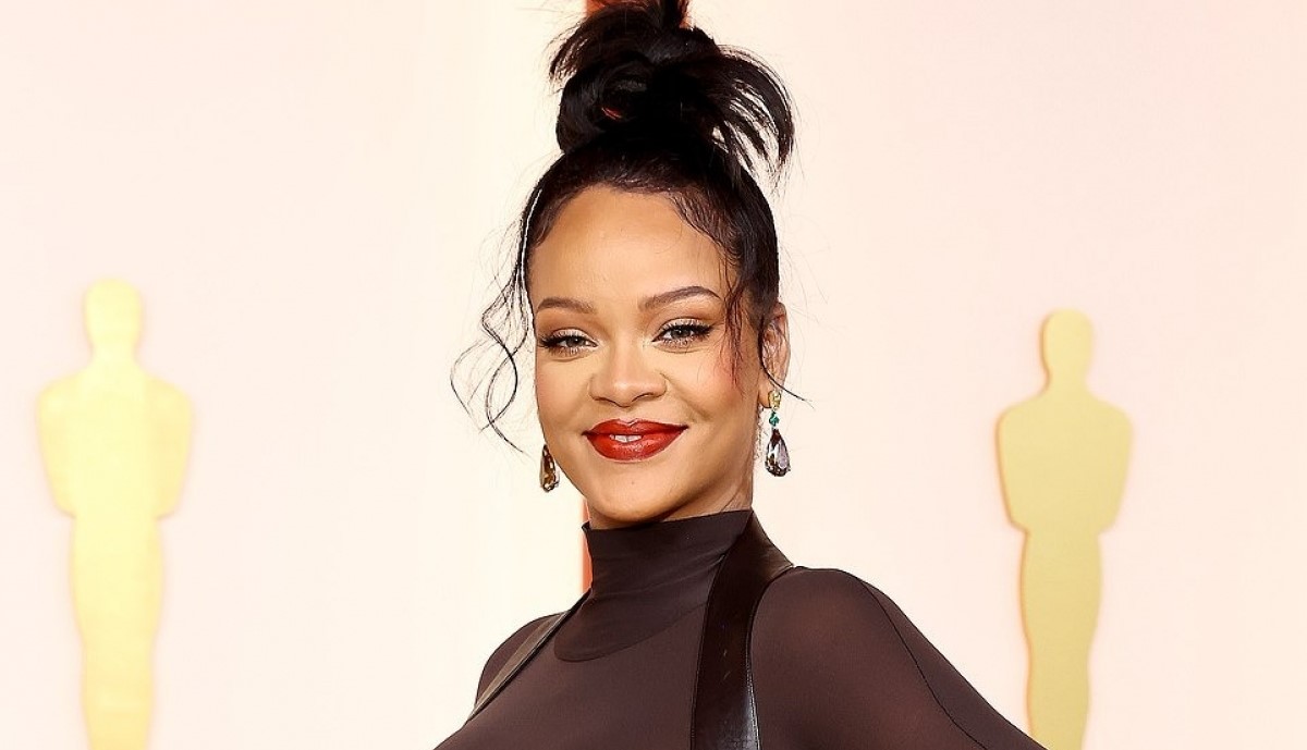 rihanna-chi-hang-tram-ty-dong-mua-can-ho-moi-truoc-khi-sinh-con-wshowbiz