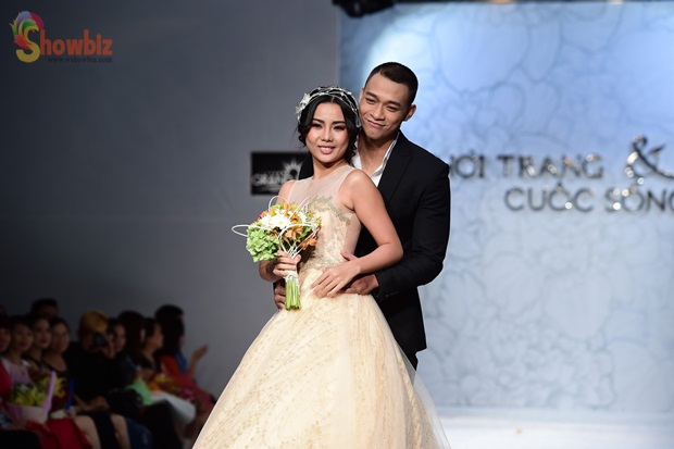 viet-trinh-thanh-thuc-sac-mau-tinh-yeu-wshowbiz-4