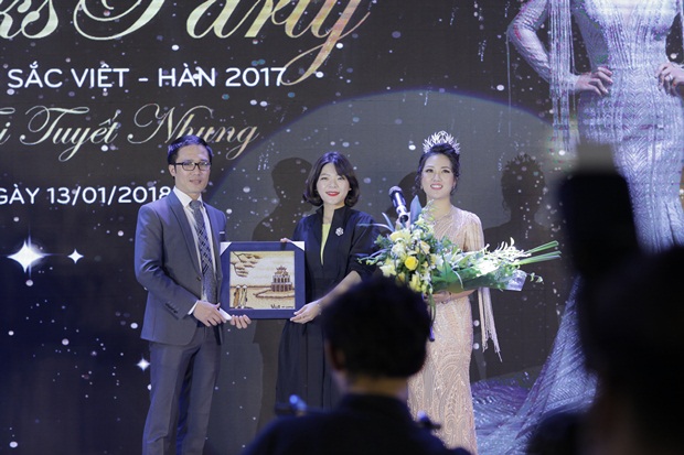 Thanks-party-tuyet-nhung-wshowbiz-14